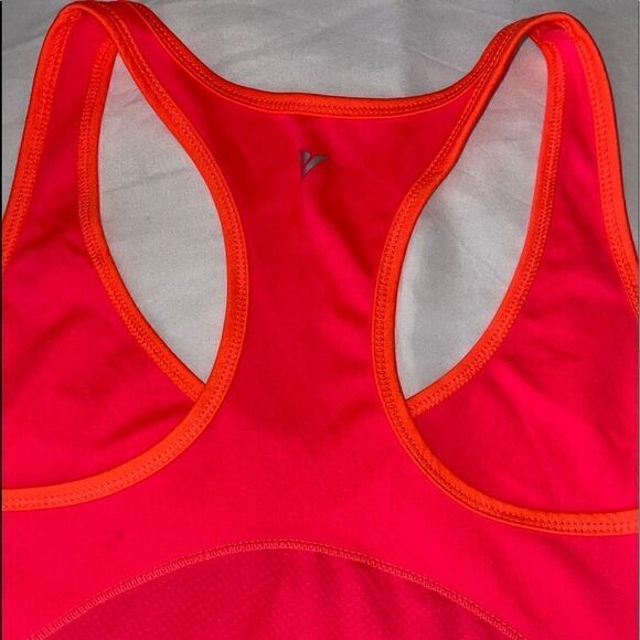 old navy tank top - Picture 2 of 5